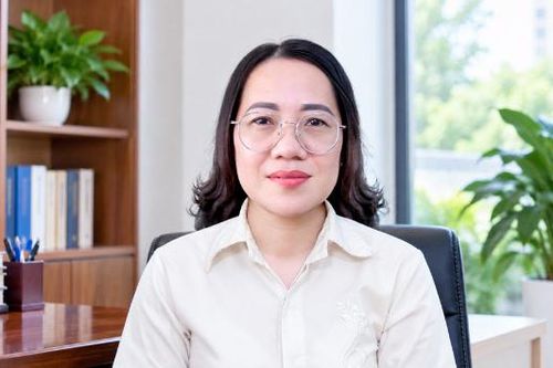 Quan tâm đào tạo, bồi dưỡng đội ngũ giáo viên