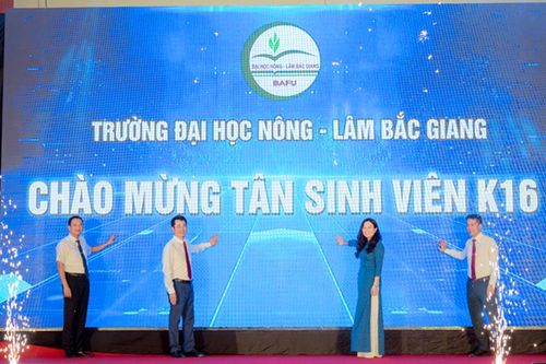 Gala chào tân sinh viên Trường Đại học Nông – Lâm Bắc Giang