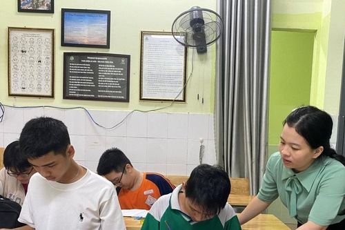 Chắp cánh ước mơ cho trẻ khó khăn