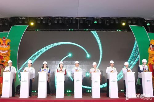 Khởi công xây dựng cầu Cát Lái và cầu Long Hưng