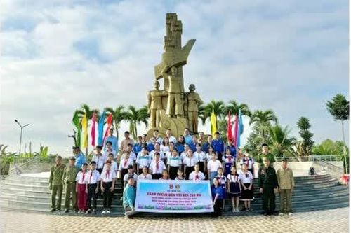 Phát huy tiềm năng, lợi thế xã An toàn khu