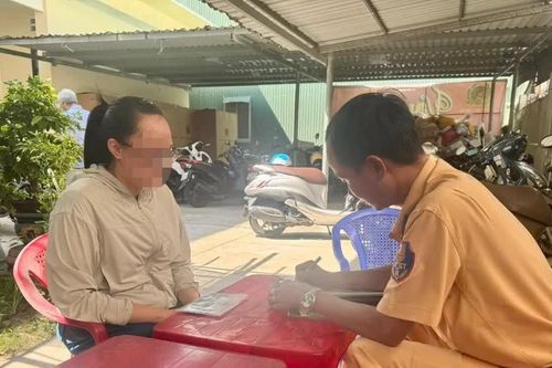 Xử phạt nữ tài xế điều khiển ô tô ngược chiều trên quốc lộ 1D