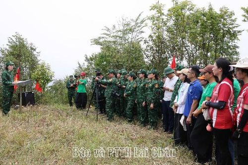 Triển khai mô hình 'Lũy tre biên cương' tại xã Phong Thổ