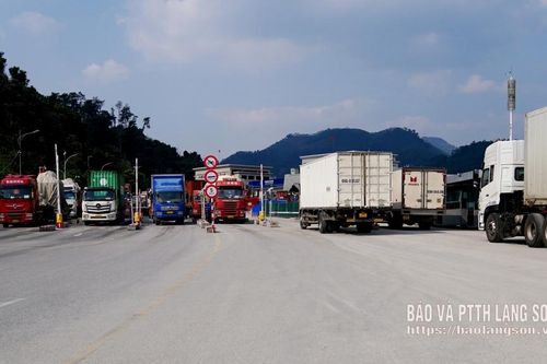 Hoạt động thông quan hàng hóa diễn ra bình thường trong dịp nghỉ lễ Quốc khánh Trung Quốc