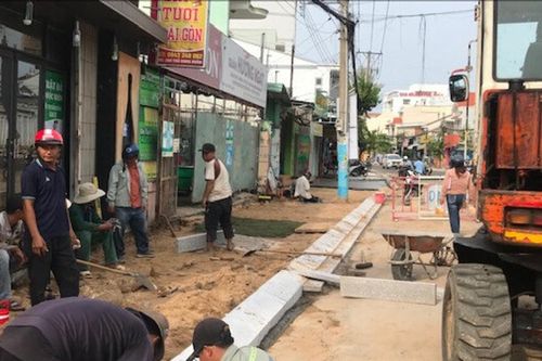 Lắng nghe, chia sẻ cùng Nhân dân
