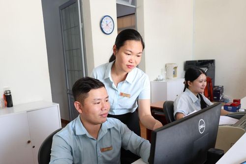 Trao cơ hội, giao trọng trách, rèn cán bộ