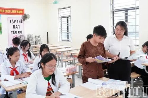 Nâng bước chân học trò vùng cao