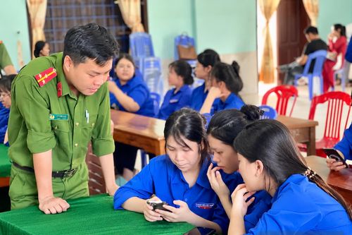 Khơi dậy sức dân