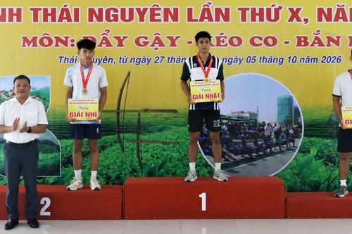 Trao giải môn Đẩy gậy và Điền kinh