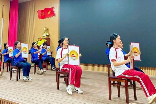 Hoàn thiện công tác chuẩn bị Lễ kỷ niệm 130 năm Quốc Học - Huế