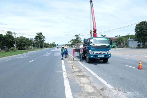Điểm mở dải phân cách trên QL1 qua Hà Tĩnh tạo giao cắt nguy hiểm, tiềm ẩn nguy cơ tai nạn