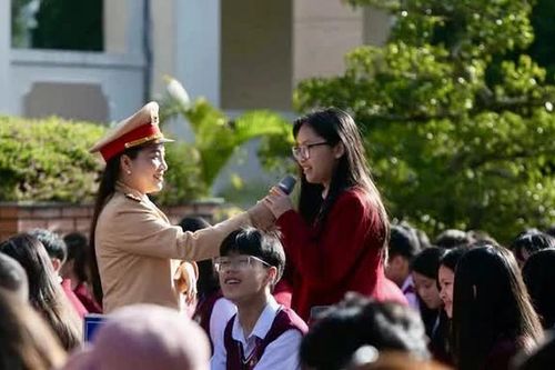 Lâm Đồng: Hơn 5.000 học sinh được tuyên truyền pháp luật, kỹ năng an toàn
