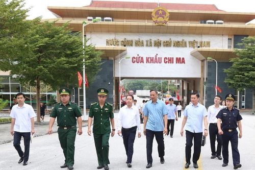 Lượng xe tăng cao giúp thúc đẩy xuất, nhập khẩu tại Lạng Sơn