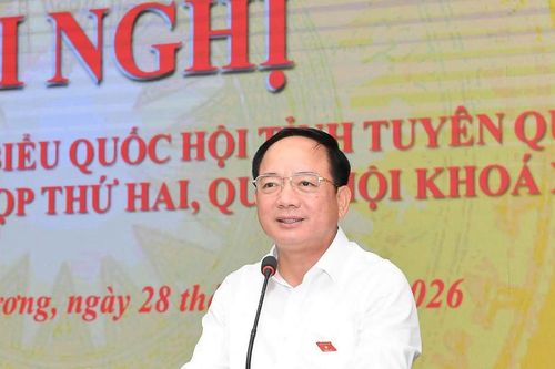 Trưởng Ban Tuyên giáo Trung ương Trịnh Văn Quyết tiếp xúc cử tri Tuyên Quang