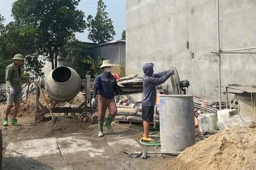 Xã Hạ Bằng: Công trình bị xử phạt vẫn tiếp tục thi công