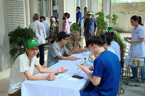 Tăng mức chuẩn trợ cấp người có công