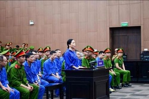 Cựu điều dưỡng nhận tiền giúp bị cáo trốn viện tâm thần