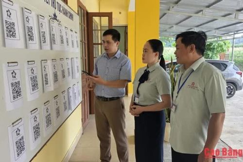 Kiểm tra công tác cải cách hành chính, văn thư, lưu trữ tại xã Vinh Quý