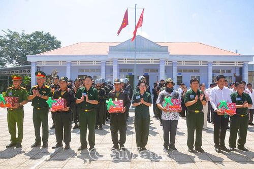 Khai mạc diễn tập chiến đấu phòng thủ xã Khánh Bình