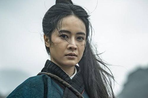Hộ linh tráng sĩ được chọn gửi Oscar giữa lúc phòng vé đã hạ nhiệt
