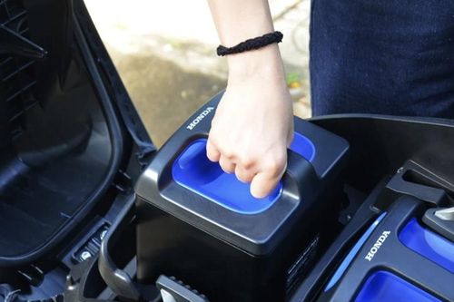 Mua, thuê hay đổi pin xe máy điện: Phương án nào phù hợp với bạn?