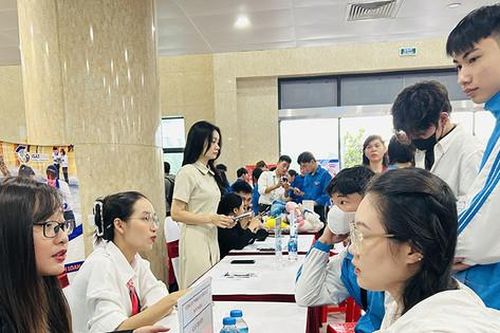 Tuyển lao động Việt Nam, doanh nghiệp nước ngoài phải công khai trên Sàn giao dịch việc làm quốc gia