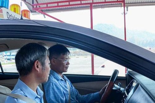 Cần tăng cường bảo đảm an toàn trong đào tạo lái xe
