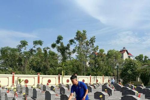 Xã Tiến Thắng tổ chức lễ hoàn thổ, dâng hương tri ân các Anh hùng, liệt sĩ