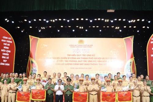 CSGT Thủ đô tham gia hội thi tìm hiểu về quy tắc ứng xử
