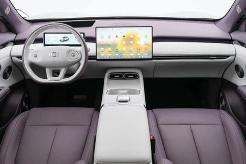 SUV hạng D giá 542 triệu đồng cùng cỡ Toyota Fortuner, sở hữu 5 phiên bản, mạnh 367 mã lực, trang bị tiên tiến