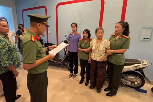 Khởi tố người phụ nữ xúc phạm Quốc kỳ, vu khống cơ quan tổ chức
