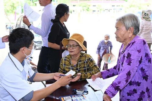Tỷ lệ người dân tham gia khám sức khỏe định kỳ ở Huế hiện ra sao?