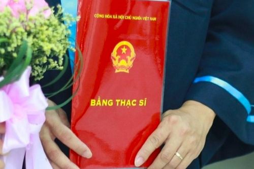 Bộ Giáo dục làm rõ đề xuất đào tạo thạc sĩ tập trung toàn thời gian