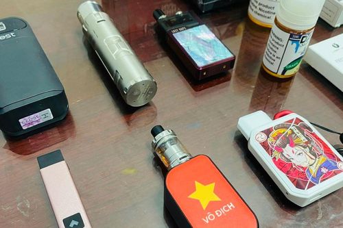 Thuốc lá điện tử: Tỷ lệ sử dụng trong giới trẻ giảm, nhưng mua bán vẫn tìm cách 'ẩn mình'