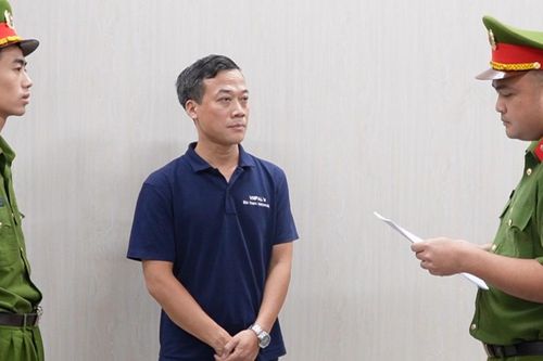 Khởi tố Chủ tịch công ty du lịch về tội tham ô tài sản