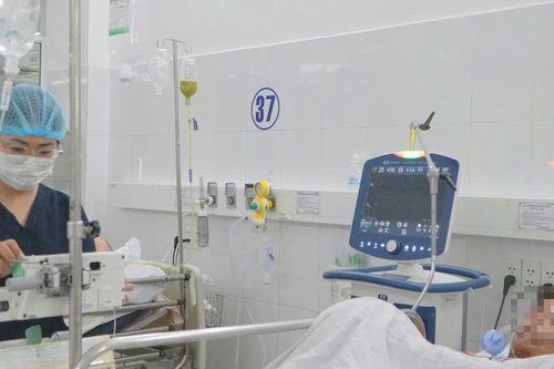 Báo động đỏ cứu thiếu niên bị TNGT nghiêm trọng