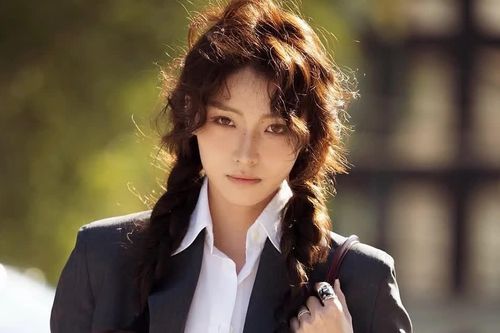 Milan Fashion Week mang đến loạt công thức mặc đẹp đáng thử cho mùa Thu này