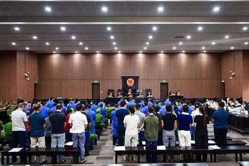 Vung tiền 'chạy tội' cho chồng, vợ DJ Thái Hoàng tiếp tục vướng vòng lao lý