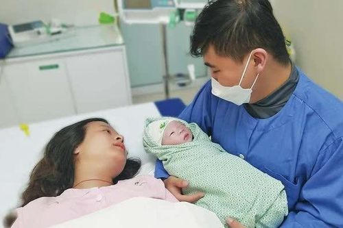 Từ tháng 10, trẻ sinh ra tại Bệnh viện Phụ sản Hà Nội sẽ được hỗ trợ làm Giấy khai sinh ngay tại bệnh viện
