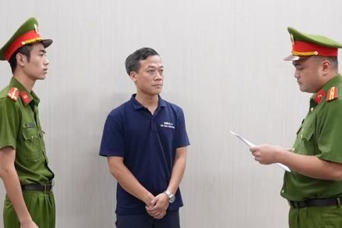 Bắt Chủ tịch Hội đồng quản trị Công ty Cổ phần đầu tư du lịch Mặt trời Việt Nam