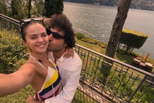 Cuộc sống của Selena Gomez sau 1 năm cưới