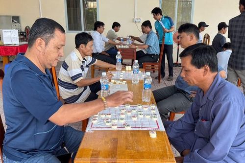 An Giang: Giải cờ tướng chào mừng Ngày Quốc tế Người cao tuổi