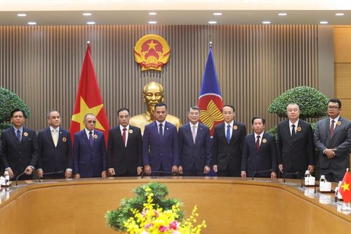 Thủ tướng tiếp đoàn lãnh đạo cơ quan thực thi pháp luật các nước ASEAN