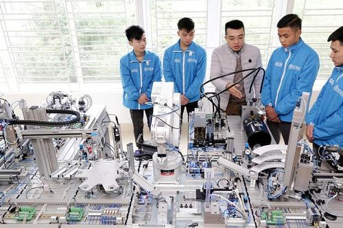 Quy trình biên soạn, ban hành chương trình, giáo trình môn học chung của giáo dục nghề nghiệp