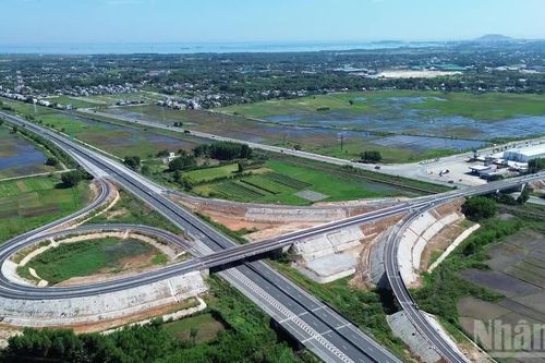 Đủ điều kiện đưa nút giao Trì Bình-Dung Quất trên đường cao tốc Đà Nẵng-Quảng Ngãi vào khai thác