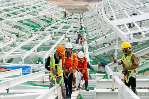Gần 7.700 người 'chạy đua' với mưa gió trên công trường sân bay Phú Quốc