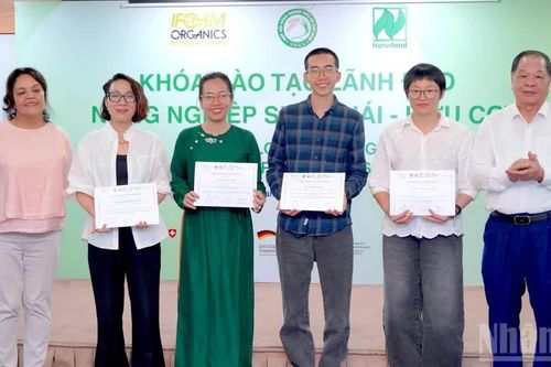 Vinh danh 4 đề án phát triển nông nghiệp sinh thái, hữu cơ