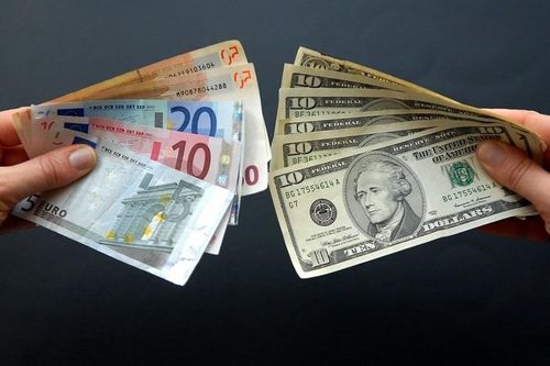 Tỷ giá USD hôm nay (30-9): Đồng USD tăng lên mức cao nhất trong 16 tháng