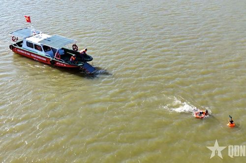 Bộ đội Biên phòng TP Huế nâng cao kỹ năng cứu hộ, cứu nạn
