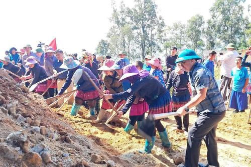 Khao Mang giảm 'cho không', tăng hỗ trợ sinh kế để người dân thoát nghèo